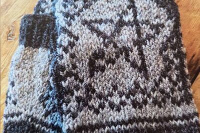 Strikkepakke Skogfinne Pulsvanter pentagram